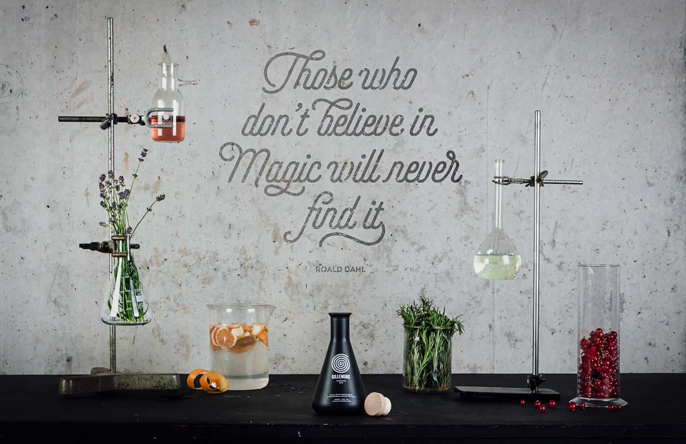 神奇松子酒瓶型包裝設計，全新視覺體驗