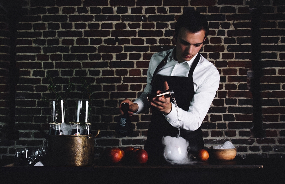 神奇松子酒瓶型包裝設計，全新視覺體驗