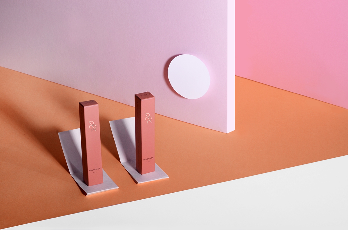 翻轉(zhuǎn)反應包裝設計，一種你無法擺脫的化妝品情緒