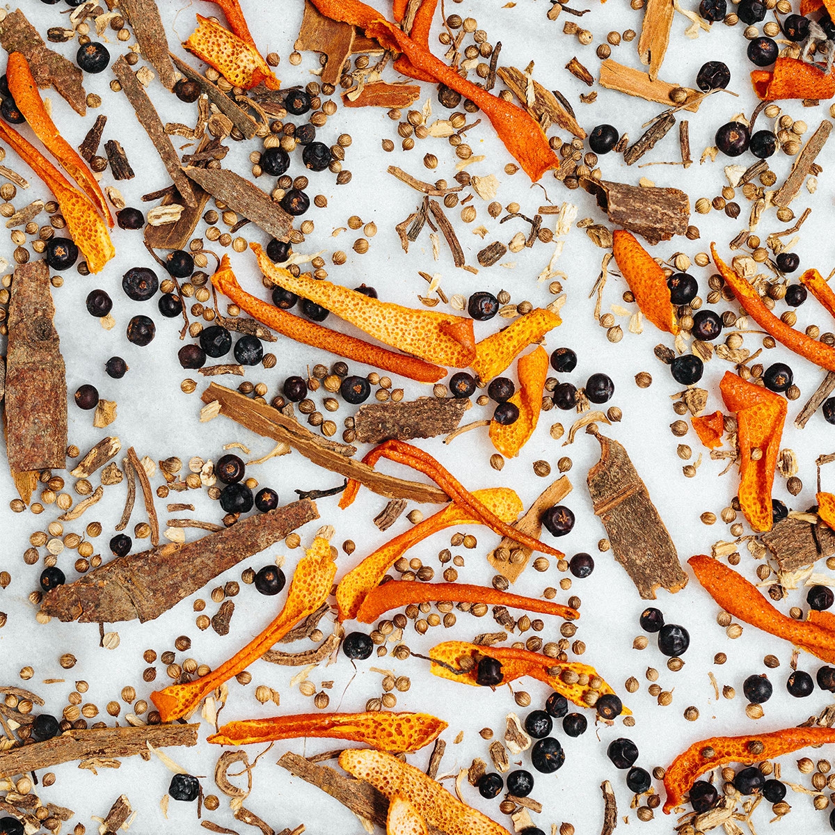 經(jīng)典海角干燥風(fēng)格，淡淡的柑橘味白酒包裝設(shè)計