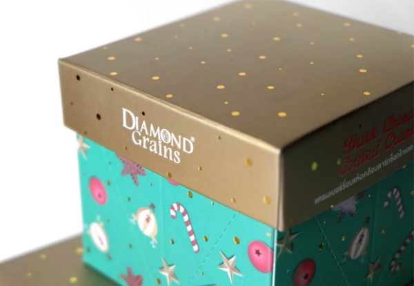 巧克力盒化身圣誕樹！包裝結構創(chuàng)意為顧客帶來的驚喜體驗