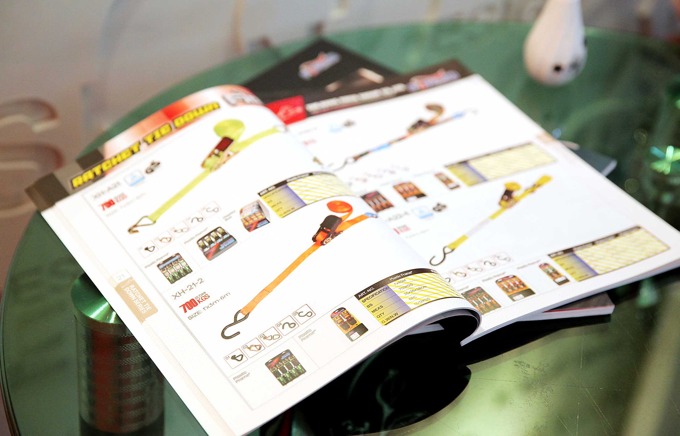 福士達(dá)集團(tuán)外貿(mào)畫(huà)冊(cè)