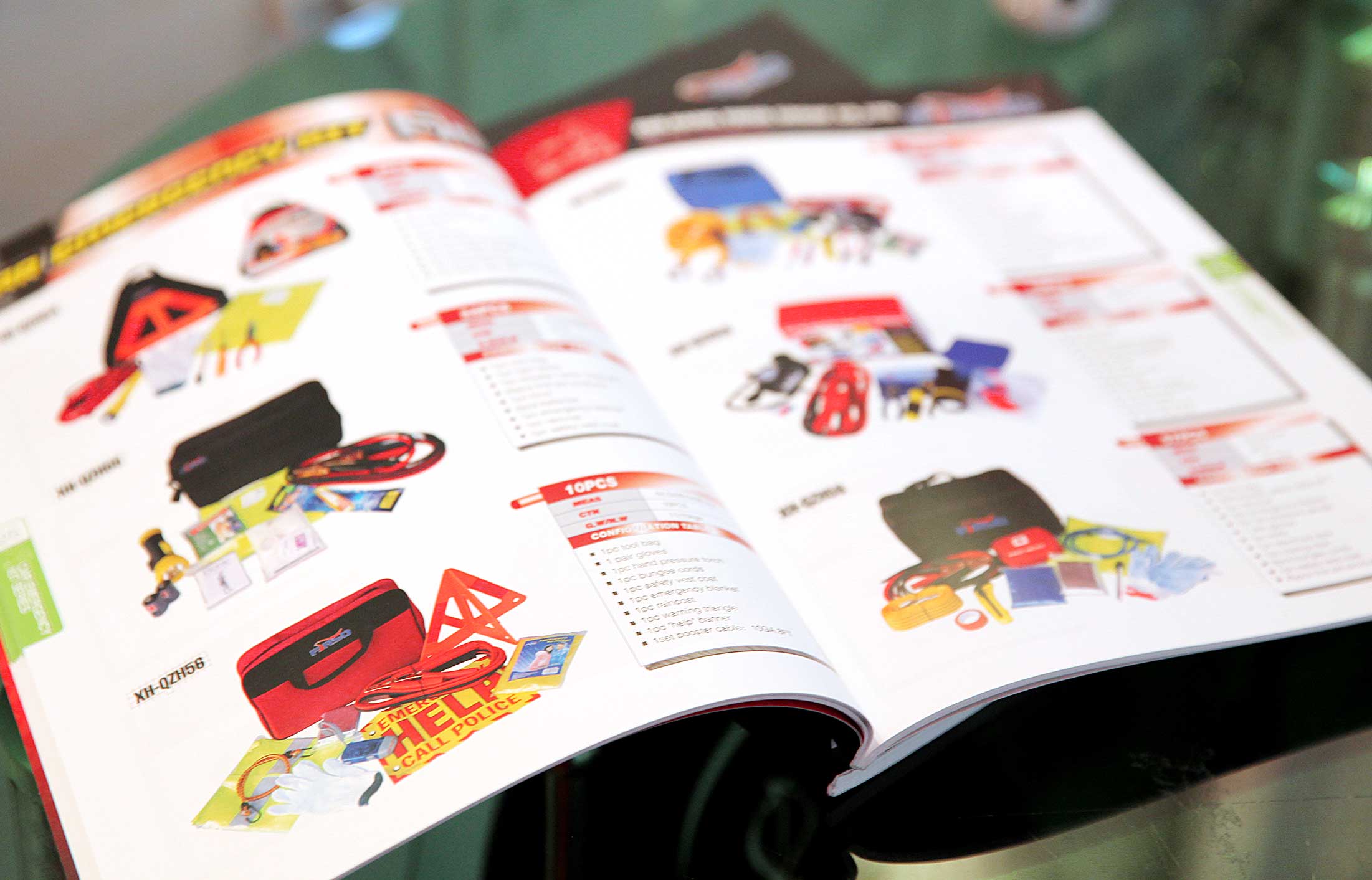 福士達(dá)集團(tuán)外貿(mào)畫(huà)冊(cè)